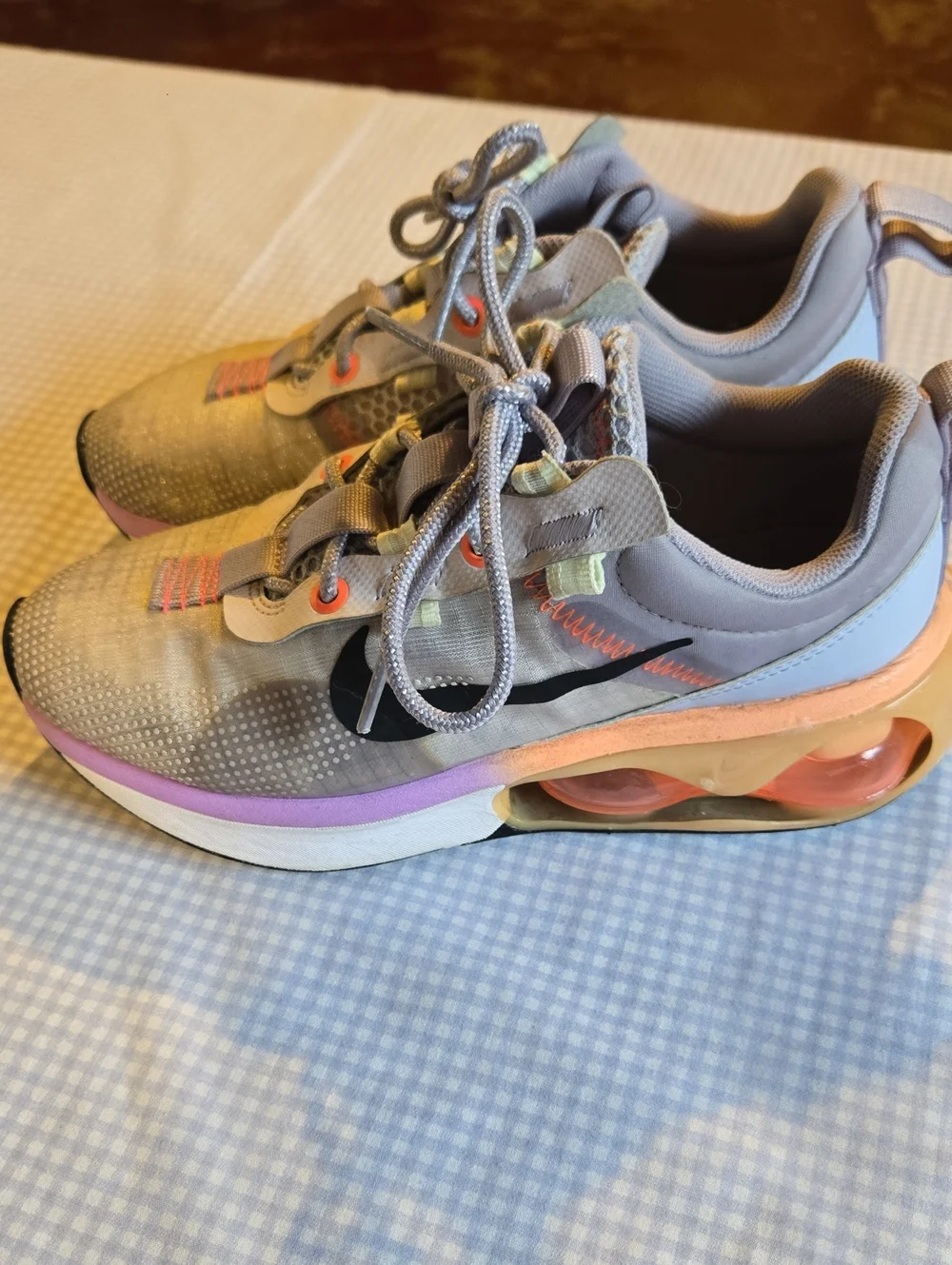 Nike light gray